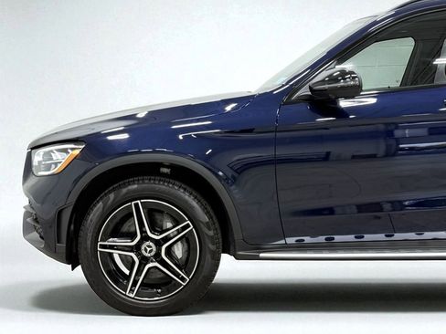 Used 2022 Mercedes-Benz GLC 300 4MATIC w/ AMG Line image 9
