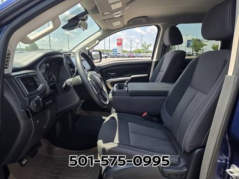 Used 2023 Nissan Titan SV RWD image 9