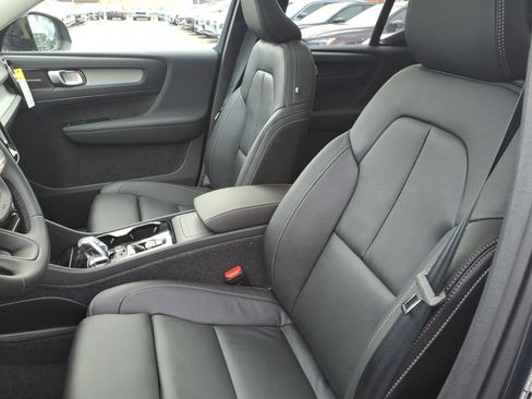 New 2026 Volvo XC40 B5 Plus w/ Protection Package Premier AWD/4WD image 4