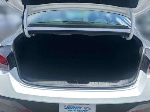 New 2026 Hyundai Elantra Sport FWD image 11