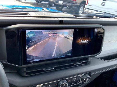 Certified 2025 Jeep Wrangler Sahara image 26