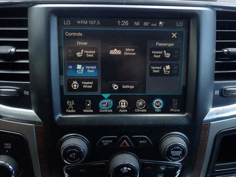 Used 2015 RAM 2500 Laramie AWD/4WD image 17