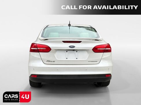 Used 2018 Ford Focus Titanium FWD image 6