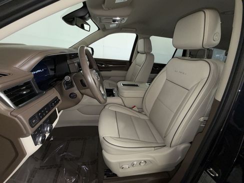 Used 2024 GMC Yukon Denali AWD/4WD image 13