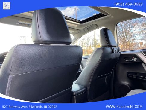 Used 2017 Toyota RAV4 Limited image 26