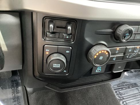 Used 2024 Ford F350 XLT AWD/4WD image 24