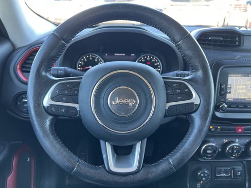 Used 2016 Jeep Renegade Trailhawk w/ Premium Trailhawk Package image 29