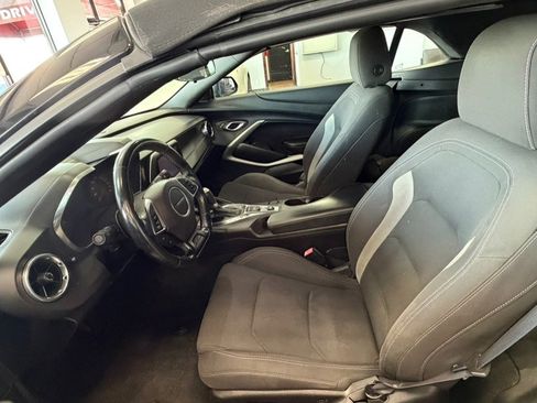 Used 2017 Chevrolet Camaro SS RWD image 19