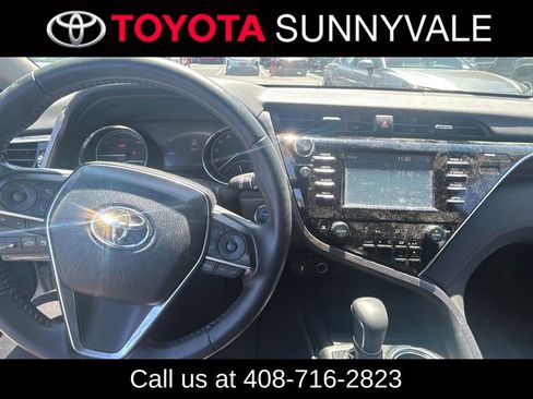 Used 2018 Toyota Camry XLE FWD image 4