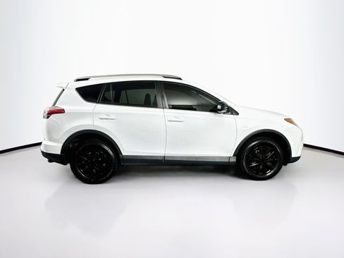 Used 2016 Toyota RAV4 LE FWD image 10