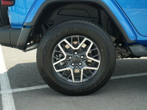 New 2026 Jeep Wrangler Unlimited Sahara AWD/4WD image 43