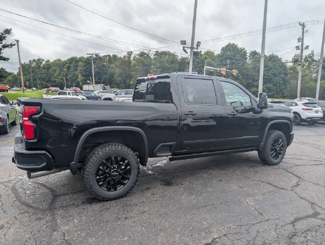 New 2026 Chevrolet Silverado 2500 High Country w/ Midnight Edition AWD/4WD image 9