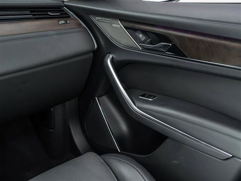 Used 2023 Jaguar F-PACE S AWD/4WD image 30