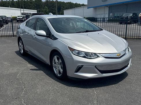 Used 2018 Chevrolet Volt LT FWD image 4