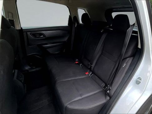 Used 2024 Nissan Rogue S FWD image 21
