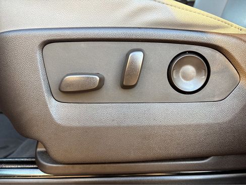 Certified 2024 Chevrolet Tahoe LT image 25