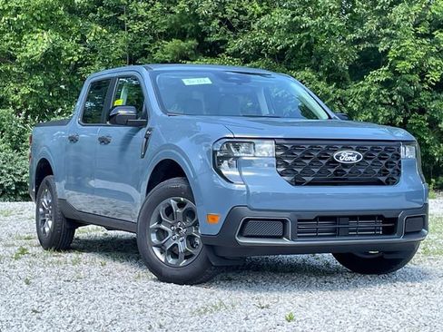 New 2026 Ford Maverick XLT w/ XLT Luxury Package AWD/4WD image 2
