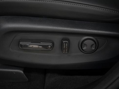 Used 2025 Honda CR-V EX-L image 24