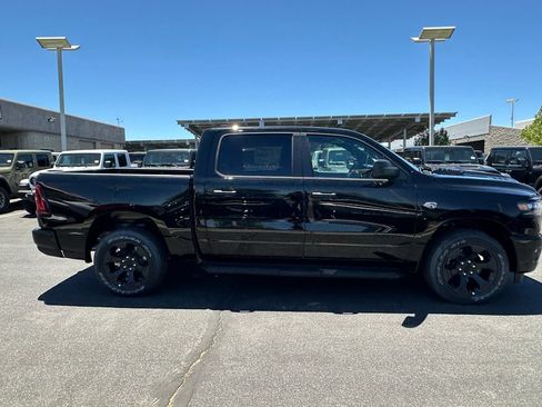 New 2026 RAM 1500 Express AWD/4WD image 9