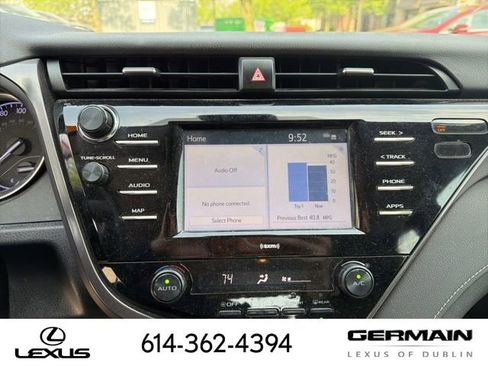 Used 2020 Toyota Camry SE image 15