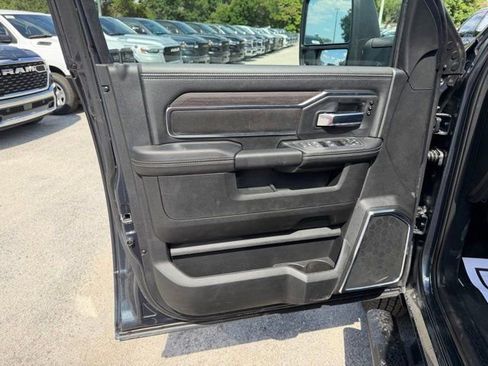 New 2026 RAM 3500 Laramie AWD/4WD image 15