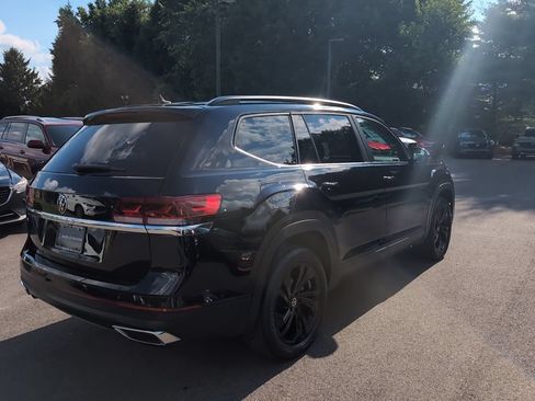 Used 2022 Volkswagen Atlas SE w/ Black Wheel Package FWD image 5