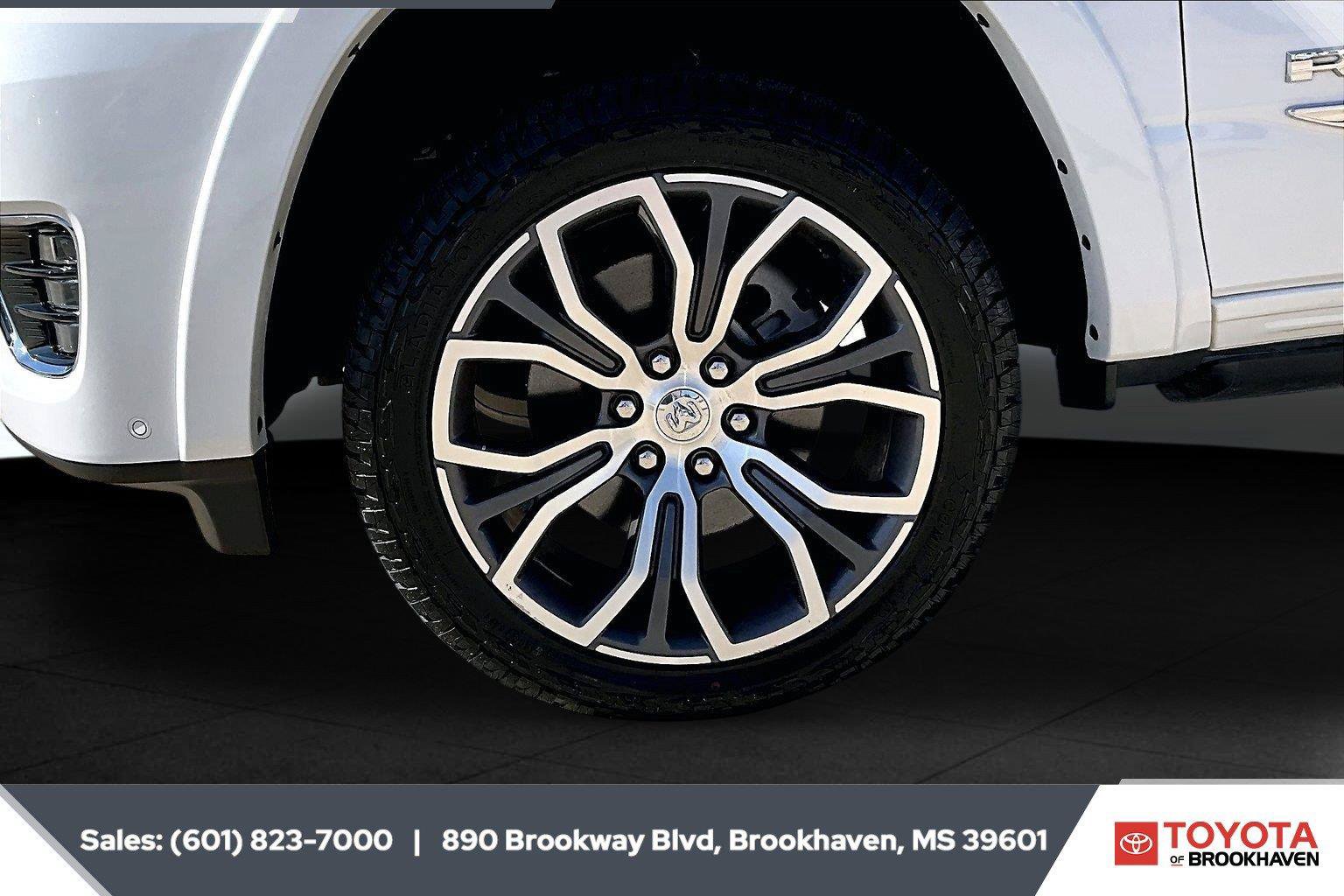 Used 2025 RAM 1500 Tungsten w/ Off Road Group AWD/4WD image 7