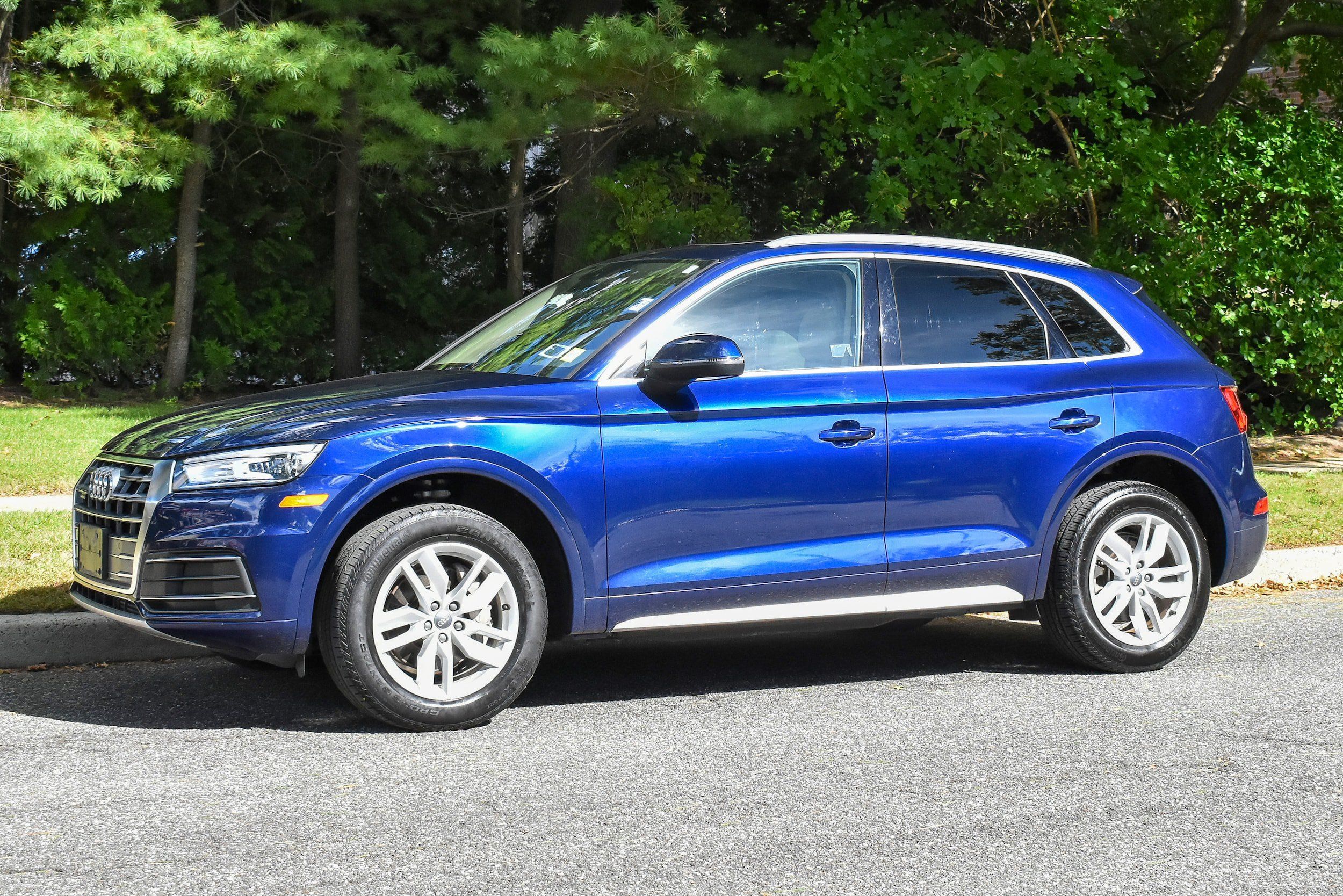 Used 2020 Audi Q5 2.0T Premium w/ Convenience Package AWD/4WD image 2