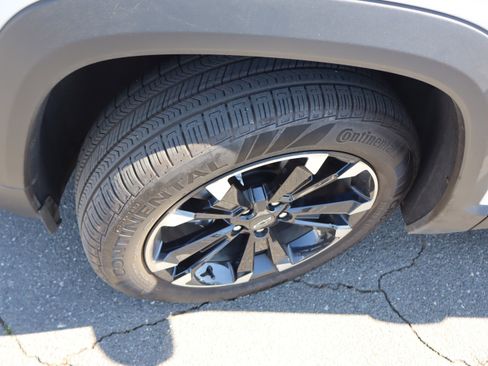 Used 2025 Chevrolet Equinox RS w/ Safety and Technology Package image 41