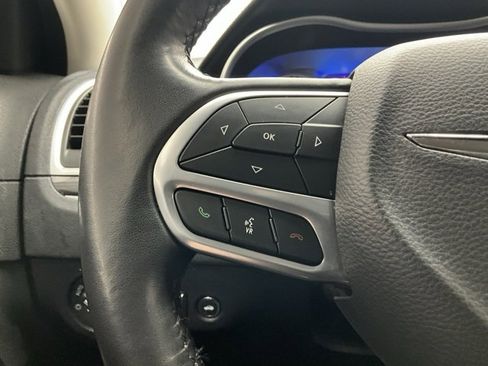 Used 2021 Chrysler 300 Touring w/ Sport Appearance Package image 17