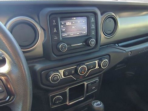 Used 2019 Jeep Wrangler Unlimited Sport image 13