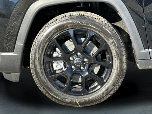 New 2026 Jeep Compass Latitude image 24