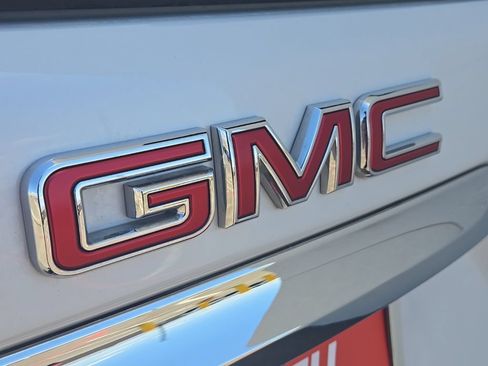 Used 2023 GMC Terrain Denali w/ Denali Premium Package AWD/4WD image 43
