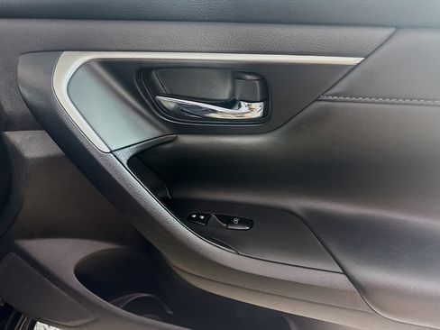 Used 2016 Nissan Altima 2.5 SL w/ Moonroof Package FWD image 31