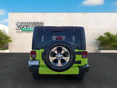 Used 2016 Jeep Wrangler Unlimited Sahara w/ Connectivity Group AWD/4WD image 4