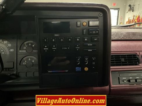 Used 1988 Chevrolet Silverado 1500 2WD Regular Cab image 16