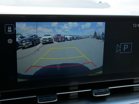 Certified 2024 Hyundai Kona SEL AWD/4WD image 31