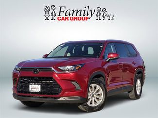 Used 2025 Toyota Grand Highlander XLE video 1