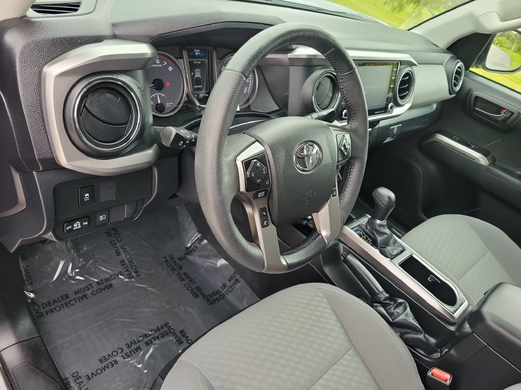 Used 2023 Toyota Tacoma SR5 AWD/4WD image 7