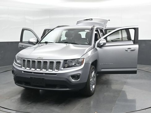 Used 2015 Jeep Compass Limited AWD/4WD image 38