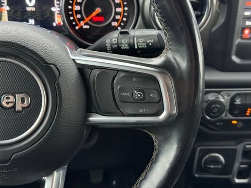 Used 2018 Jeep Wrangler Unlimited Sahara w/ Cold Weather Group AWD/4WD image 23