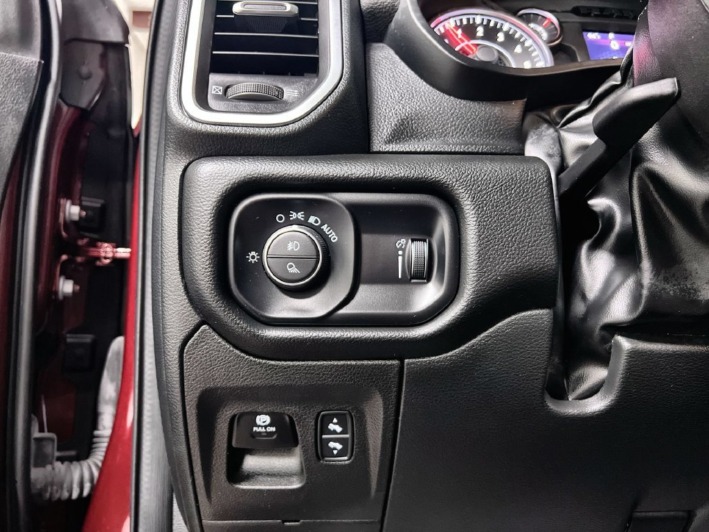 Used 2025 RAM 1500 Big Horn AWD/4WD image 13