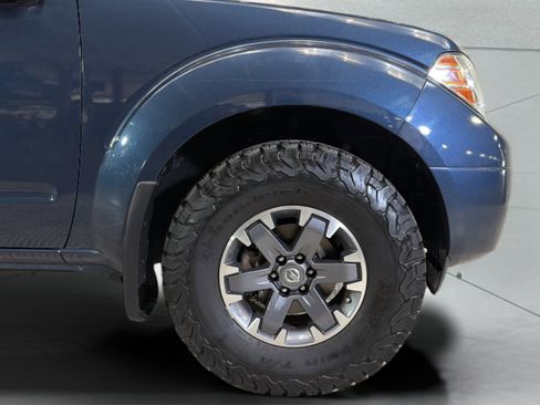 Used 2015 Nissan Frontier PRO-4X w/ Pro-4x Luxury Package AWD/4WD image 34