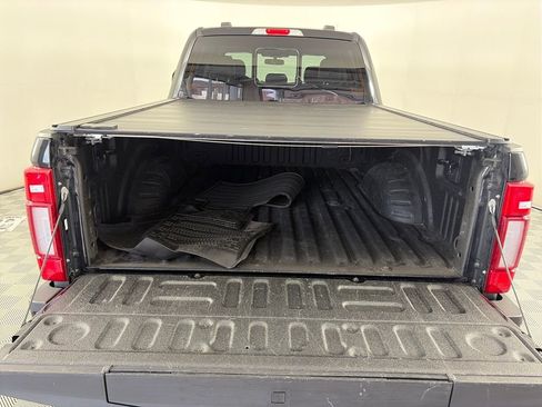 Used 2021 Ford F250 Lariat image 28