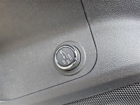 Certified 2023 GMC Acadia SLT w/ Preferred Package image 27