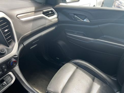 Used 2023 GMC Acadia SLT image 37