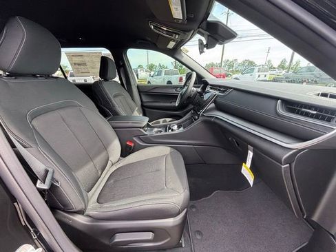 New 2026 Jeep Grand Cherokee L Laredo RWD image 7