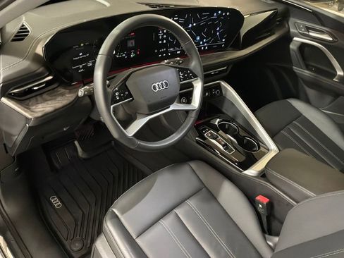 Certified 2025 Audi Q5 Premium w/ Convenience Package AWD/4WD image 19