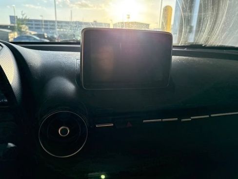 Used 2017 Toyota Yaris iA FWD image 15