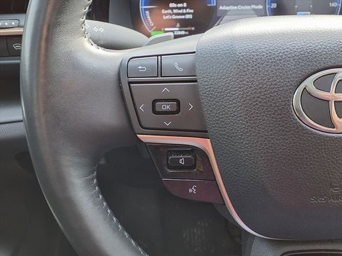 Used 2023 Toyota Crown Platinum image 19